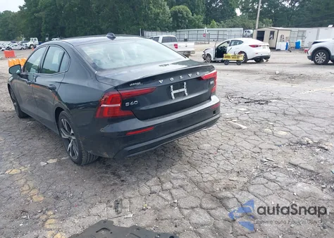 2024 Volvo S60 B5 Plus Dark Theme из США, поврежденный, VIN 7JRL12FL5RG318452